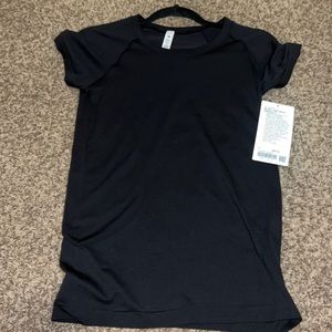 BRAND NEW black lululemon swiftly tech short sleeve 2.0